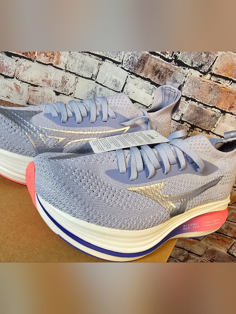Mizuno Neo Zen Running Shoes Women's 7 Gray Pink Knit Sneakers NWT Box J1GD25867